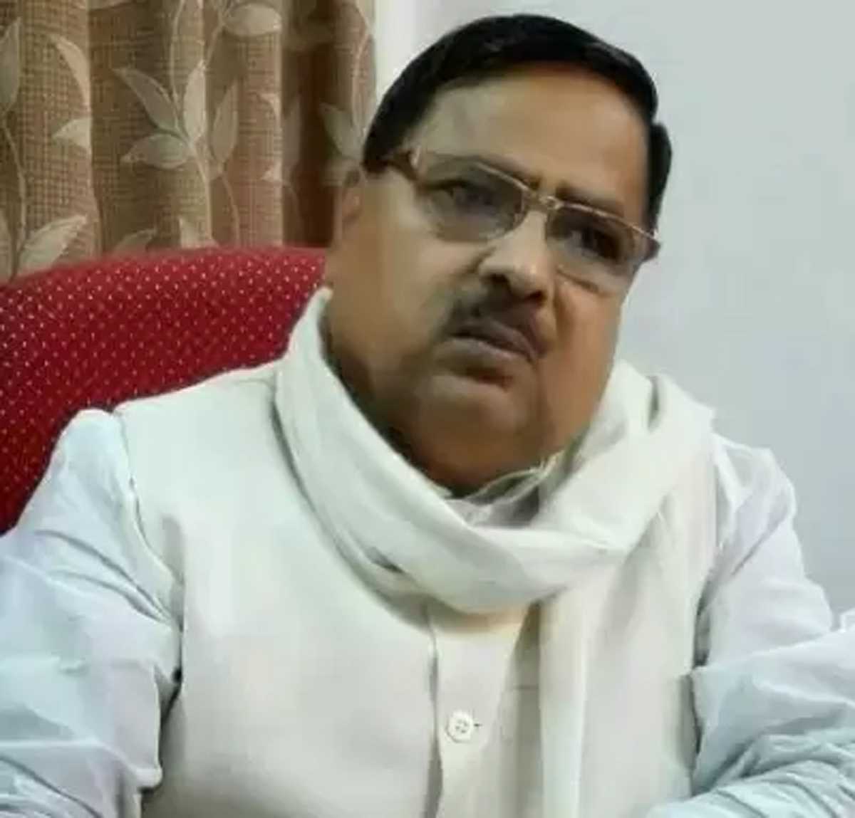 गलती से हुई फायरिंग में यूपी के पूर्व मंत्री का बेटा घायल, हालत नाजुक